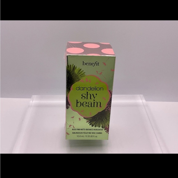 Benefit Dandelion Shy Beam Matte Highlighter - Picture 1 of 4